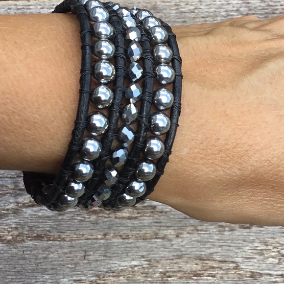 🕶 Silver and Black Cuff - Picture 3 of 5